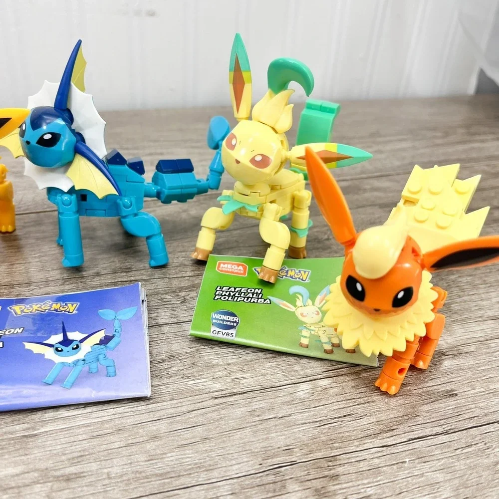 Mega Construx Pokemon EEvee 6 Figures Eevee Evolutions Flareon Jolteon Vaporeon